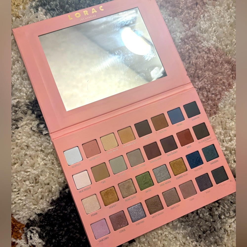 LORAC Mega Pro 4 Eyesha Palette